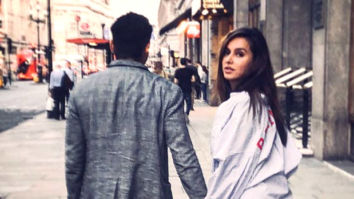 Shibani Dandekar shares a mysterious picture and fuels up further rumours about her dating Farhan Akhtar