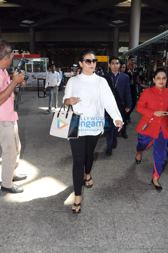 shilpa shetty kajol sonam kapoor ahuja and others snapped at the airport 2