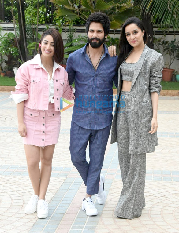 Shraddha Kapoor, Shahid Kapoor and Yami Gautam snapped during Batti Gul Meter Chalu promotions at Sea Princess Hotel in Juhu