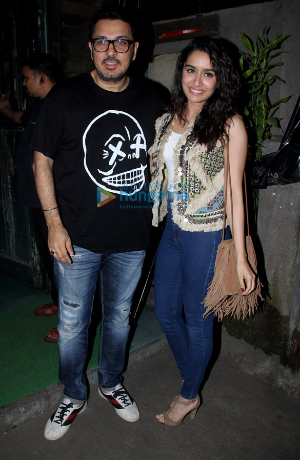 shraddha kapoor and dinesh vijan spotted together at pali village cafe 2