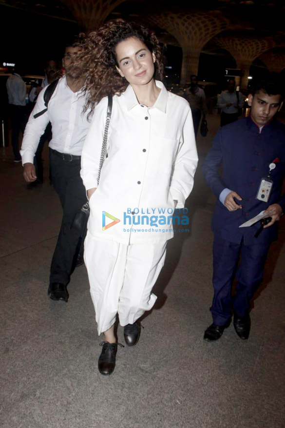 shreya saran kangana ranaut and shilpa shetty snapped at the airport 2