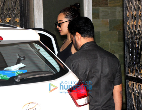 sonakshi sinha spotted at the gym 2