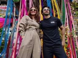 Sui Dhaaga duo Anushka Sharma and Varun Dhawan yarn bomb iconic Mumbai hotspots
