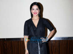 Sunny Leone spotted in Juhu