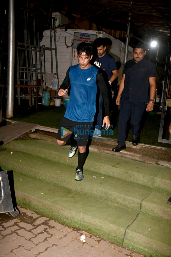 sushant singh rajput snapped after a soccer match in juhu 1