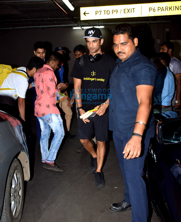 sushant singh rajput snapped at the airport 3