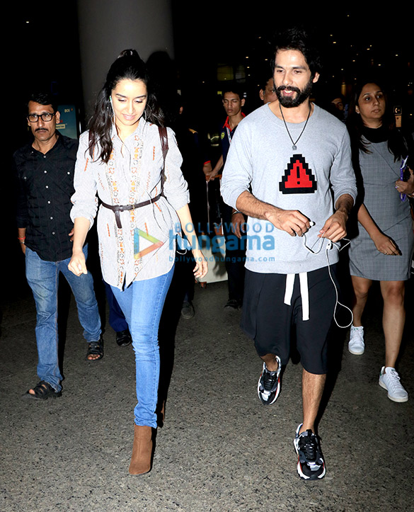 tiger shroff kiara advani swara bhaskar and others snapped at the airport2 2