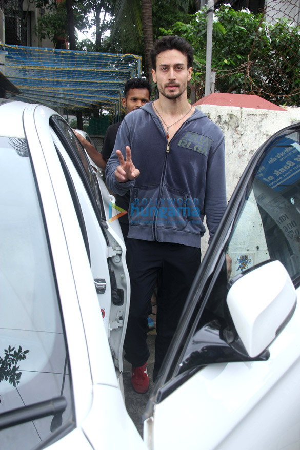 Tiger Shroff spotted at the dance class in Bandra