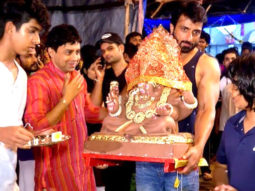 Sonu Sood visits Pandal For Ganpati Bappa