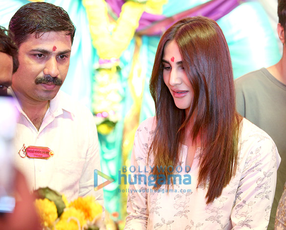 Vaani Kapoor snapped attending a Ganesh puja at Chinchpokli Vaani Kapoor snapped attending a Ganesh puja at Chinchpokli