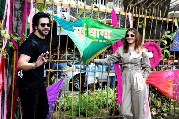 varun dhawan and anushka sharma snapped at wilson college to promote sui dhaaga made in india 5