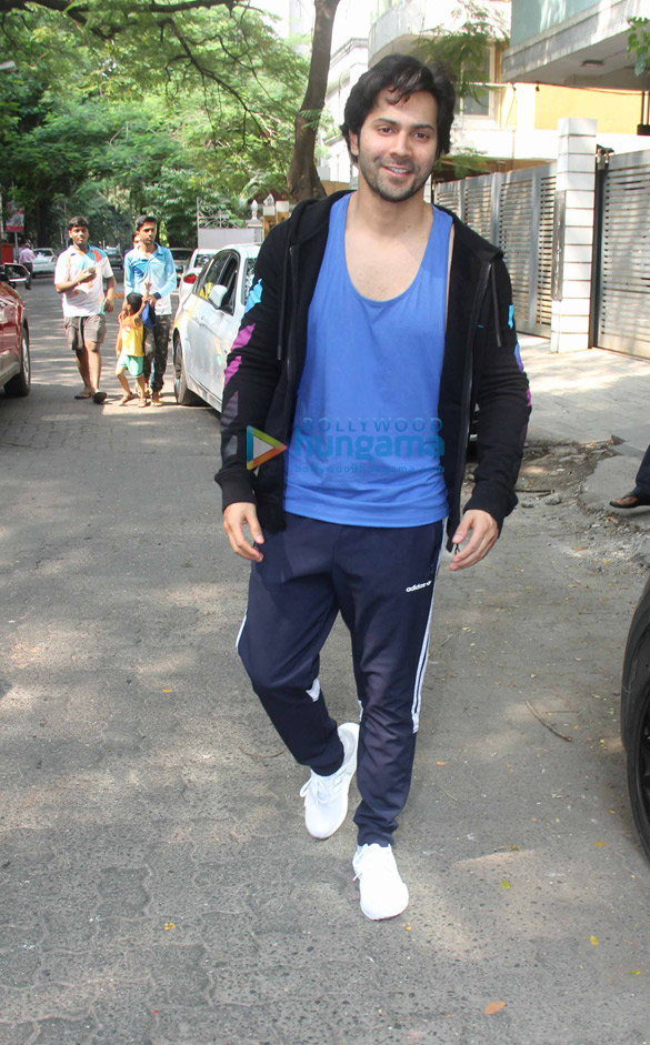 Varun Dhawan spotted at the gym Varun Dhawan spotted at the gym