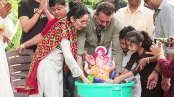 Ganpati Visarjan by Sanjay Dutt & Family
