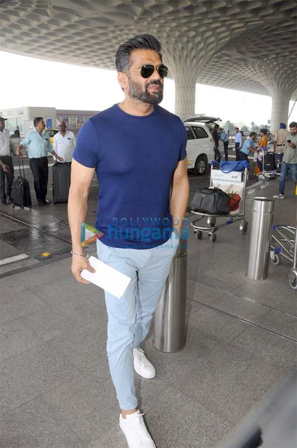 aamir khan alia bhatt and others snapped at the airport 5