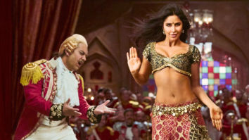 Aamir Khan is mesmerized by Katrina Kaif’s scorching beauty in Thugs of Hindostan’s new song ‘Suraiyya’
