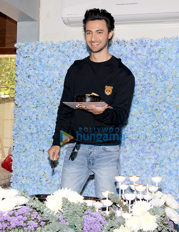 aayush sharma celebrates his birthday at his residence in bandra 3