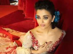 Aishwarya Rai Bachchan looks MIRROR-CRACKING as an ethereal showstopper for Manish Malhotra (see INSIDE pics)