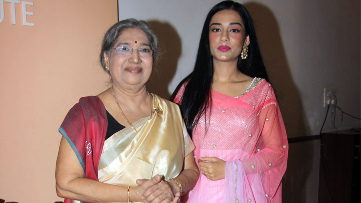 Amrita Rao attends momentous occasion of Smt. Hansaji’s 71st Birthday
