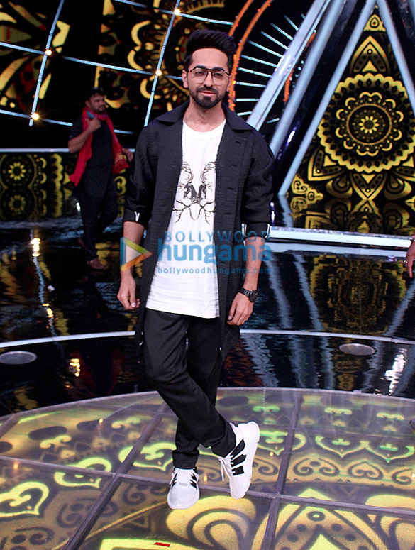 ayushmann khurrana snapped on sets of indian idol 6