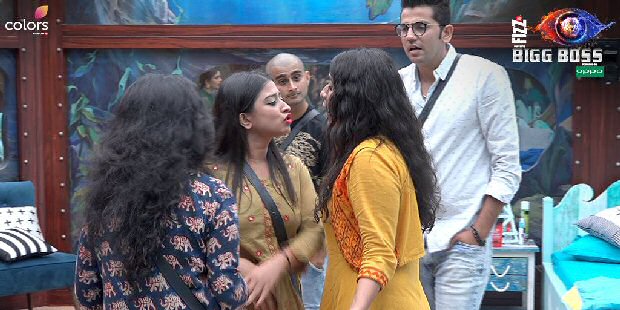 Bigg Boss 12 October 4 highlights Surbhi Rana ABUSES & threatens to slap Somi Khan