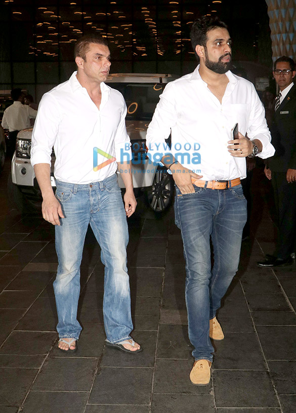 celebs attend the prayer meet of late krishna raj kapoor at sahara star hotel 111