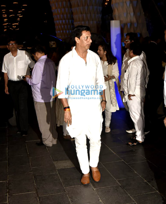 celebs attend the prayer meet of late krishna raj kapoor at sahara star hotel 4 2