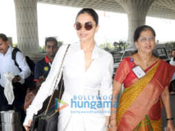 Deepika Padukone, Kartik Aaryan and others snapped at the airport