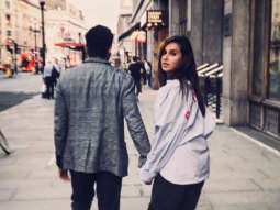 Farhan Akhtar makes his relationship with Shibani Dandekar OFFICIAL (see picture)
