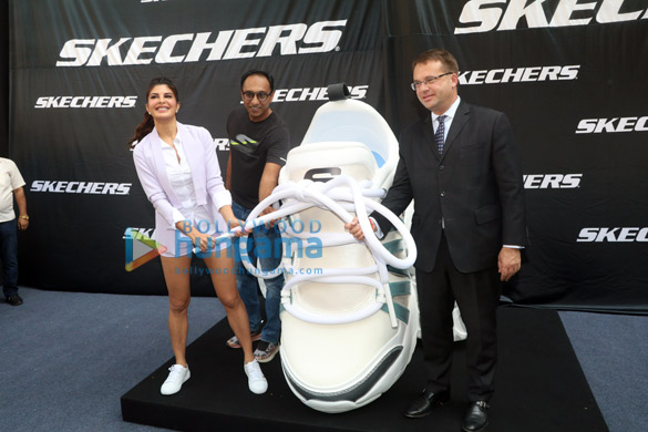 Jacqueline Fernandez graces the launch of Skechers 200th store Jacqueline Fernandez graces the launch of Skechers 200th store