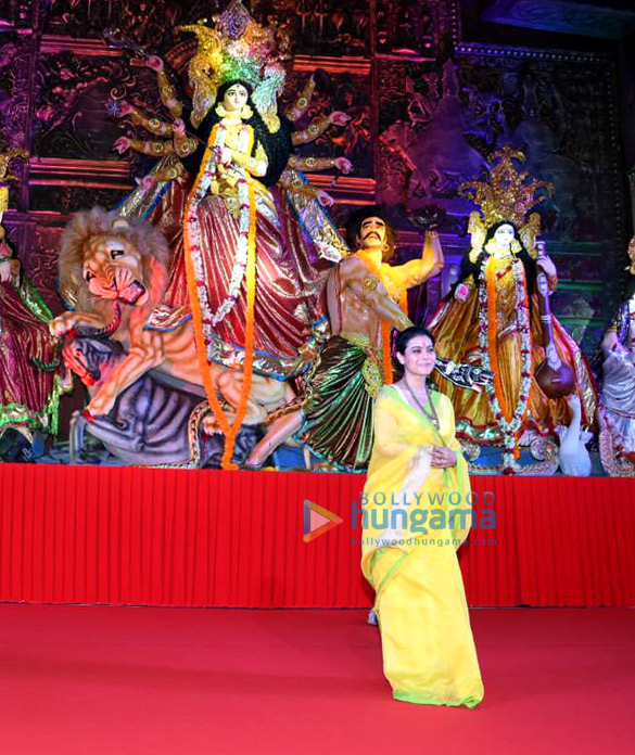 kajol snapped at durga puja in andheri 6