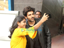 Kartik Aaryan spotted at Link Road