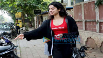 Khushi Kapoor spotted post a salon session in Juhu