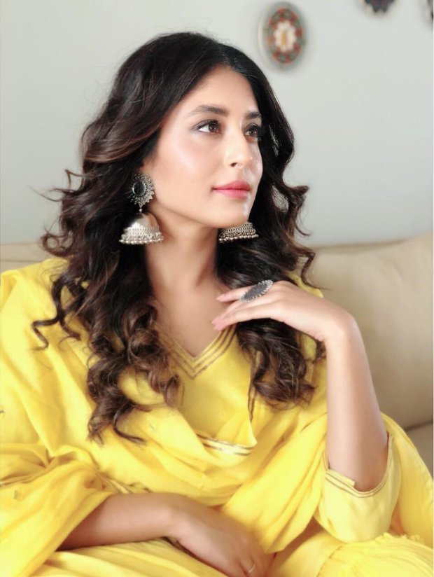 Kritika Kamra in The Neh Store (2)