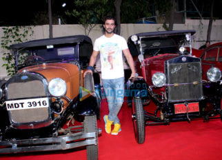 Kunal Kapoor, Neville Tuli & Gautam Sen snapped at Osian’s Indian Modern & Contemporary Fine Arts