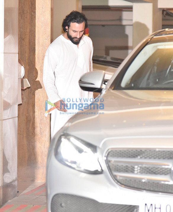 kunal khemu soha ali khan and randhir kapoor spotted at kareena kapoor khans residence 1