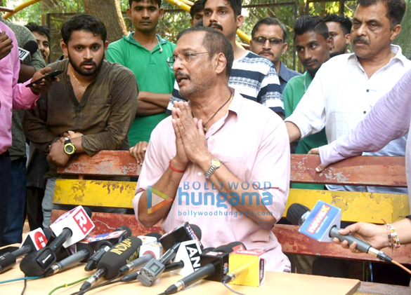 nana patekar snapped interacting with the media 6