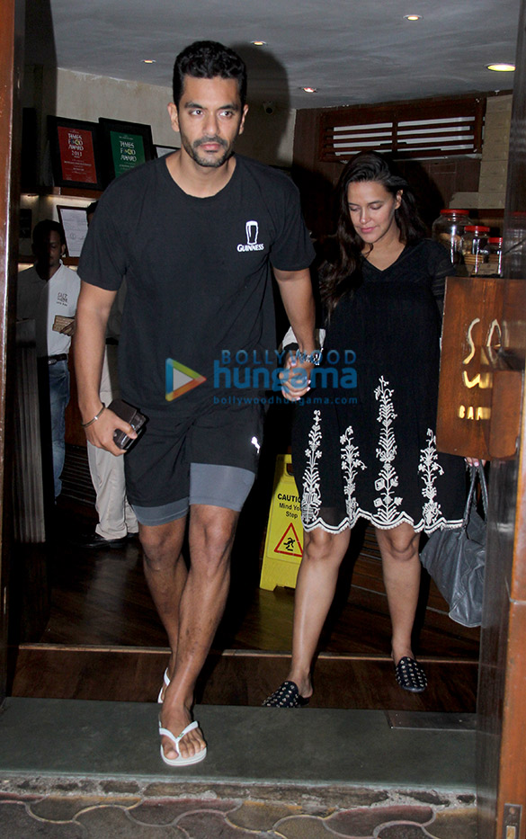 neha dhupia and angad bedi spotted at salt water 1
