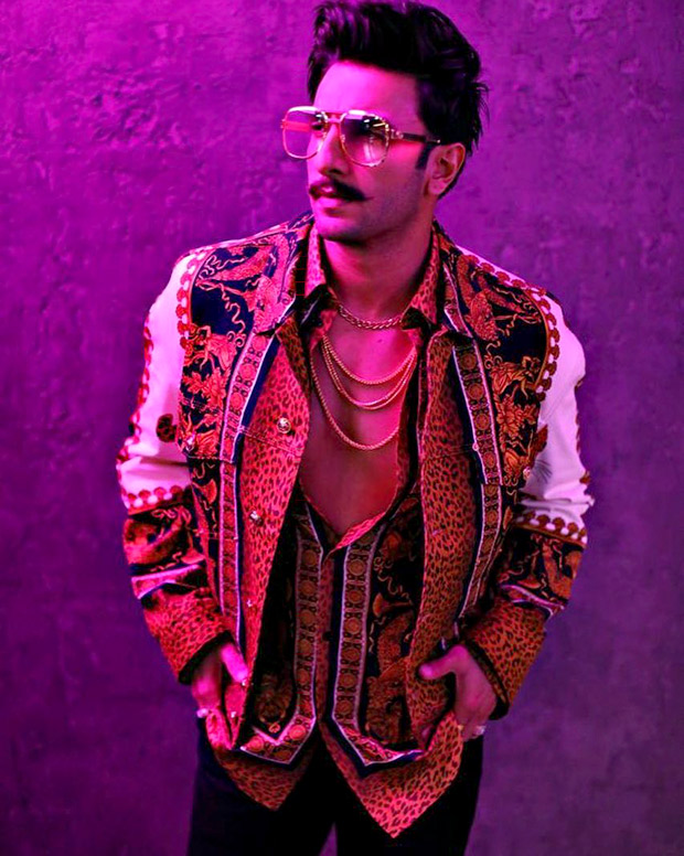 Ranveer Singh in Versace for Koffee With Karan 6 (6)