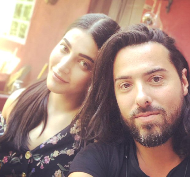 SPOTTED! Shruti Haasan with boyfriend Michael Corsale on a shopping date SPOTTED! Shruti Haasan with boyfriend Michael Corsale on a shopping date