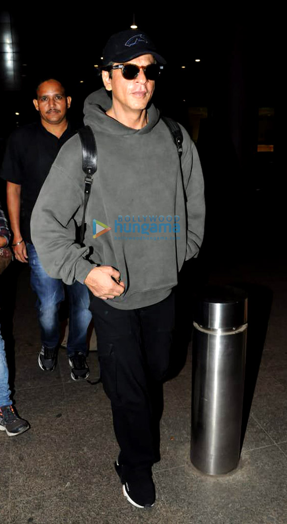Shah Rukh Khan, Parineeti Chopra, Arjun Kapoor and others snapped at the airport