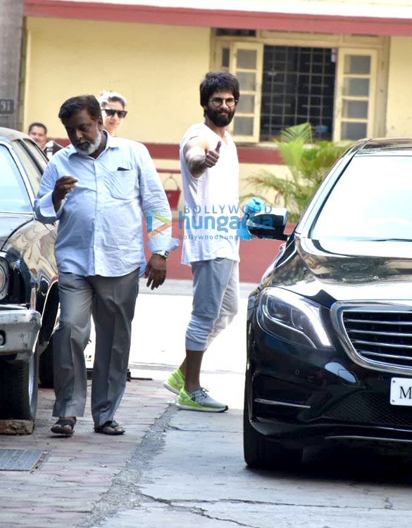 shahid kapoor snapped at the gym 4 4