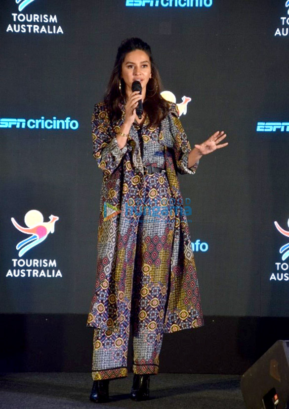 shibani dandekar and former australian cricketers snapped at undiscover australia event 5