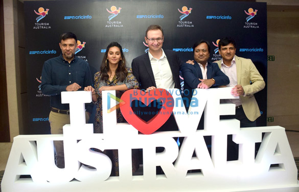 Shibani Dandekar and former Australian cricketers snapped at UnDiscover Australia event Shibani Dandekar and former Australian cricketers snapped at UnDiscover Australia event