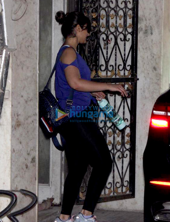 sonakshi sinha and ileana dcruz snapped at the gym 2