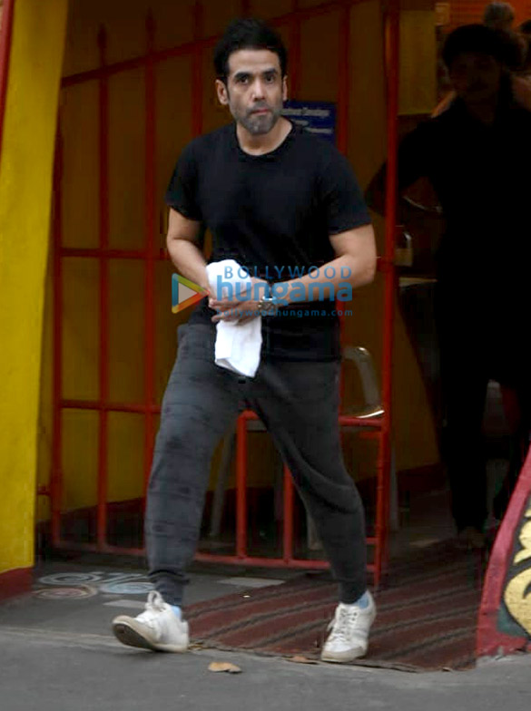 Tusshar Kapoor snapped at the Shani temple in Juhu