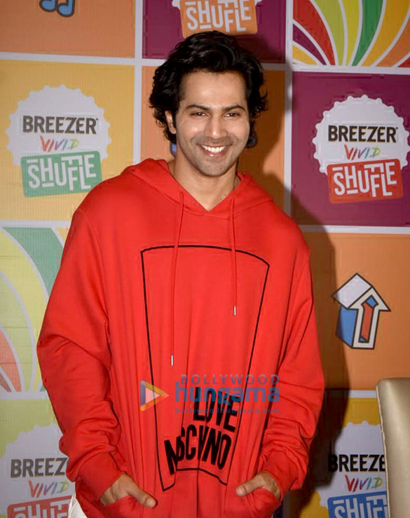 varun dhawan snapped attending the breezer event 5