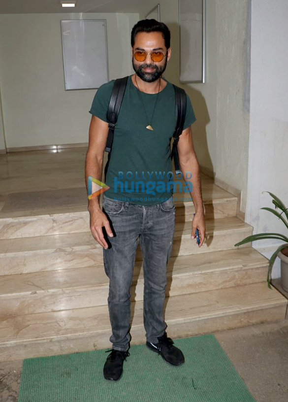 yami gautam and abhay deol snapped at sunny super sound in juhu 1