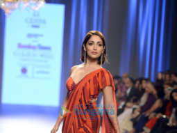 Yami Gautam, Kalki Koechlin and others walks the ramp at the Bombay Times Fashion Week 2018 – Day 3
