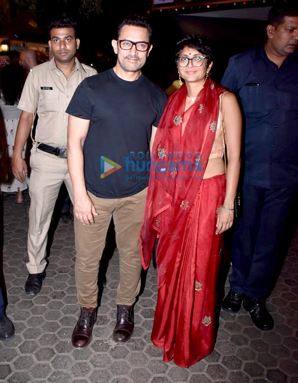 aamir khan spotted at prithvi theatre 1