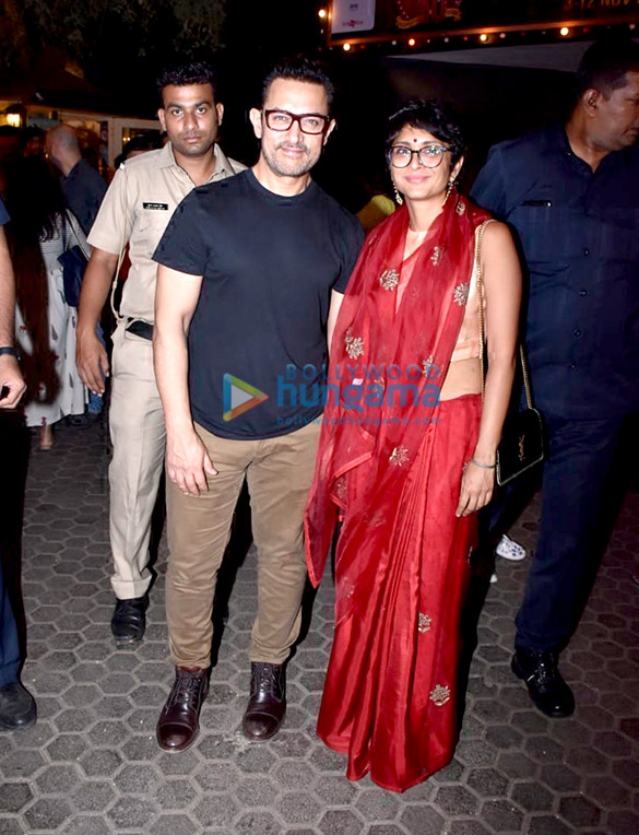 aamir khan spotted at prithvi theatre 2